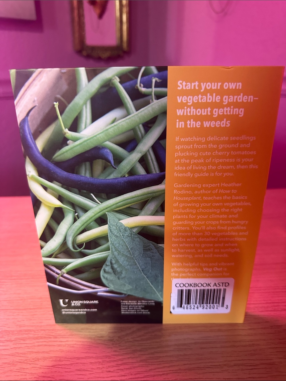 Veg Out! - Colorful Gardening Guide (Pink) - Picture 2 of 6